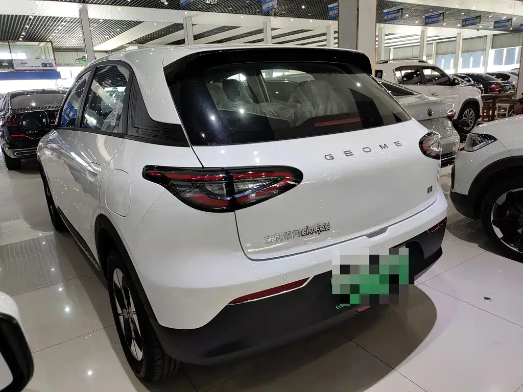 Geely Galaxy Starwish 2026 — фото 4