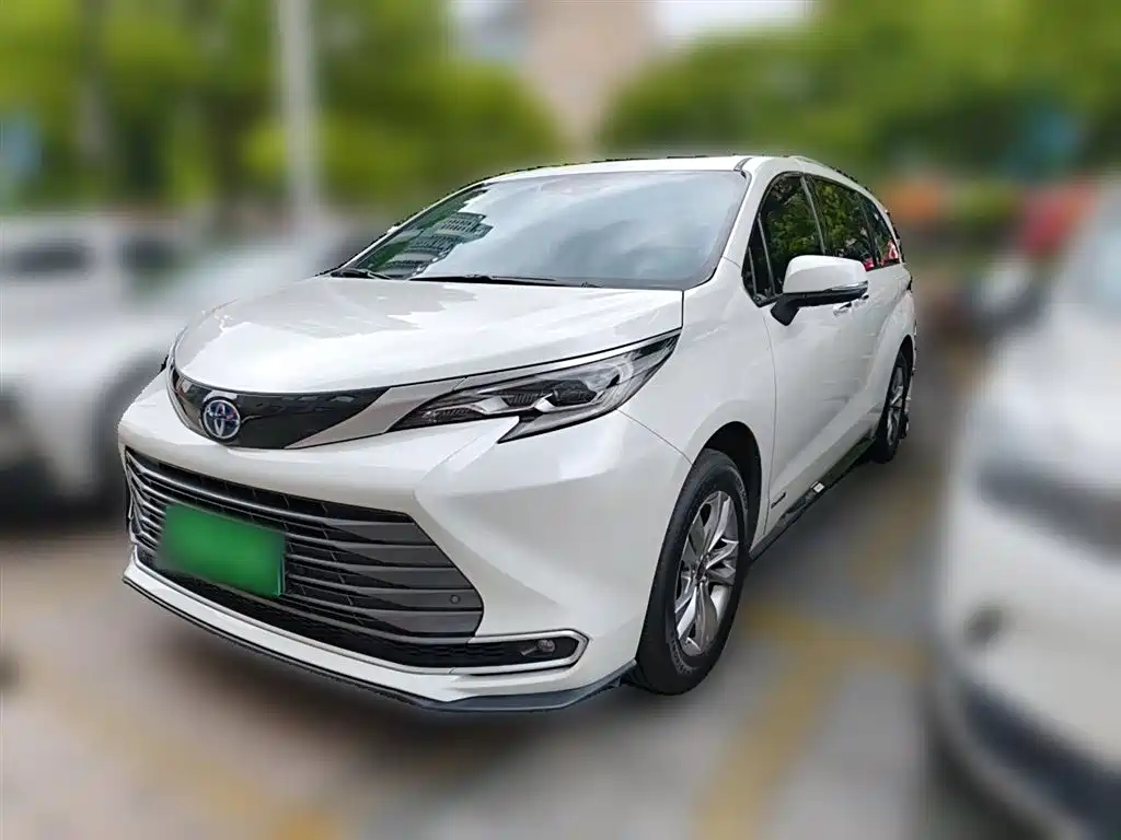 Toyota Sienna 2022 — фото 2