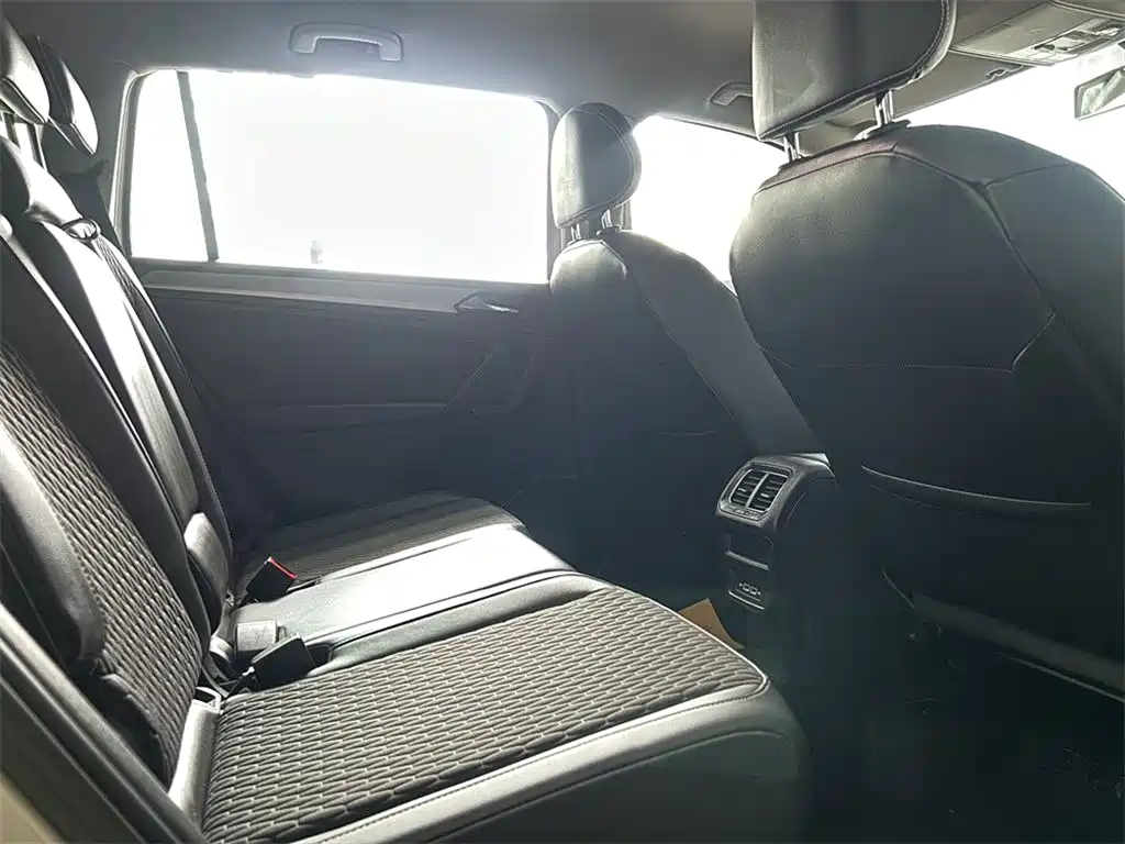 Volkswagen Tiguan L 2021