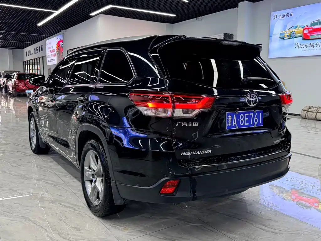 Toyota Highlander 2020 — фото 3