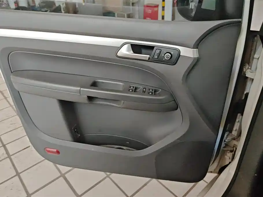 Volkswagen Touran 2015