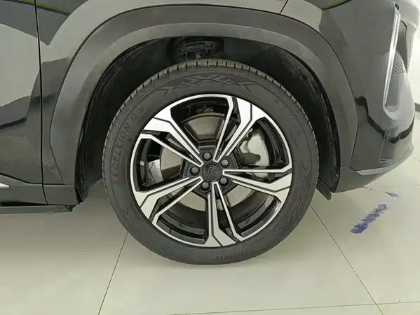 Geely Galaxy L7 2023