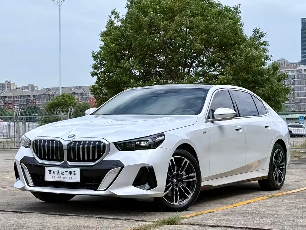 BMW 5 Series 2024