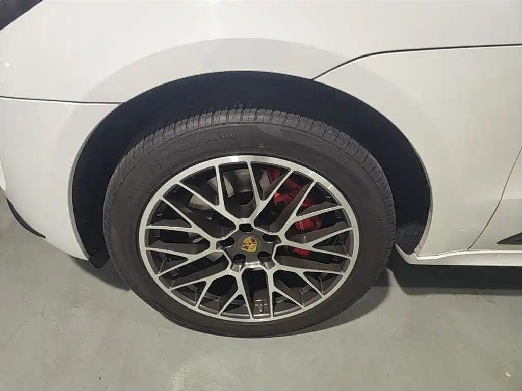 Porsche Macan 2015 — фото 23