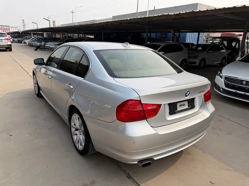 BMW 3 Series 2012 — фото 16