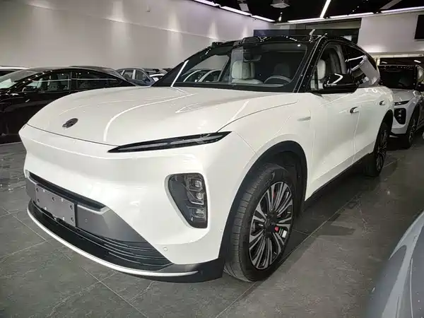 NIO ES8 2023