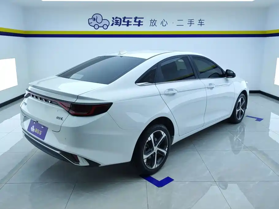 Geely Emgrand L 2023 — фото 3