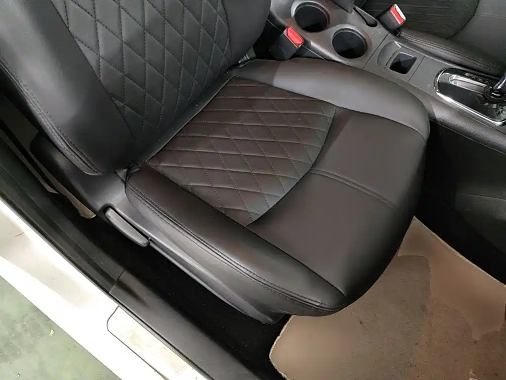 Nissan Tiida 2015 — фото 25
