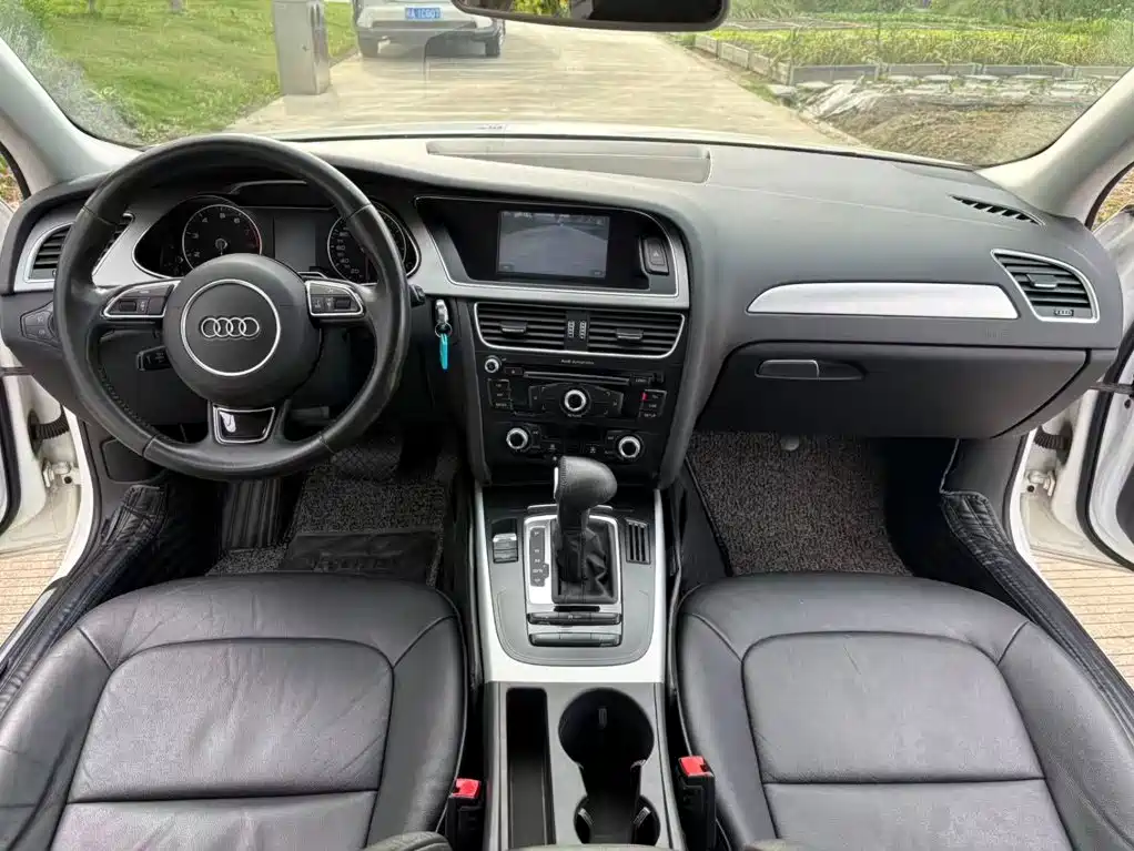 Audi A4L 2015