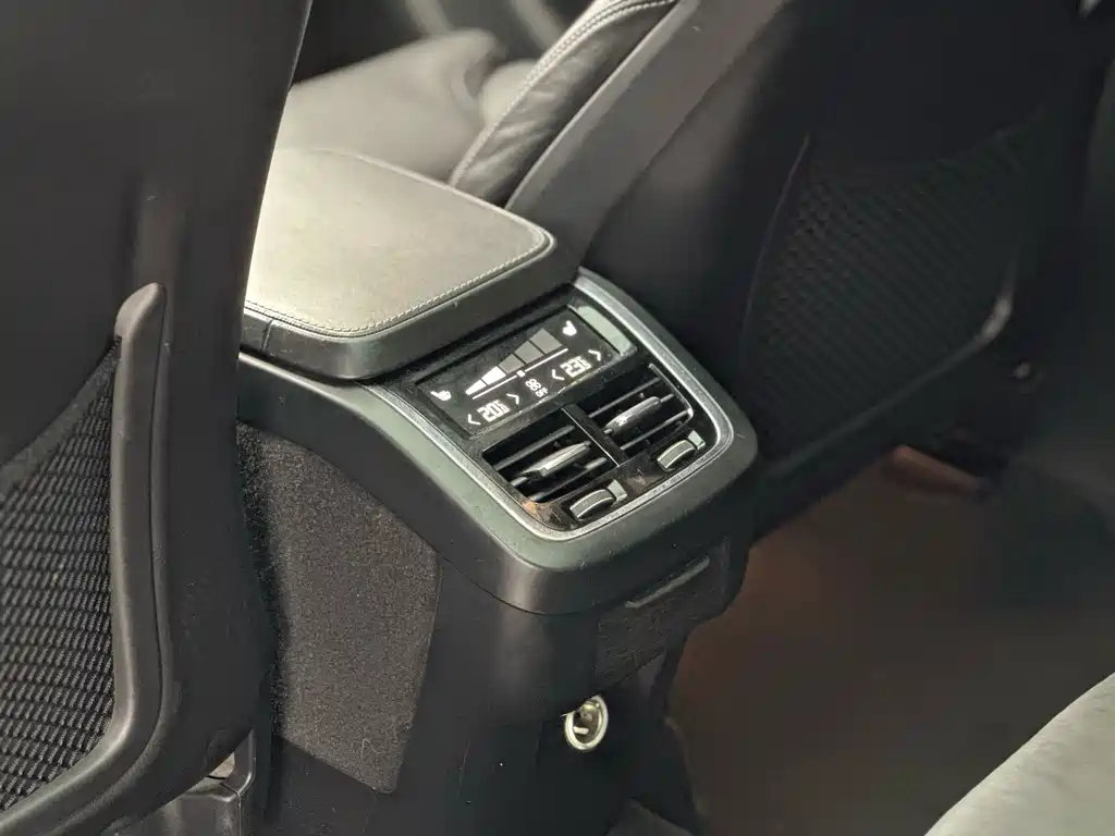 Volvo XC90 2016 — фото 14