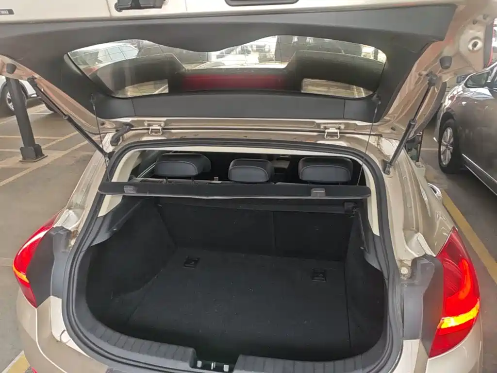 Geely Emgrand GS 2018 — фото 19