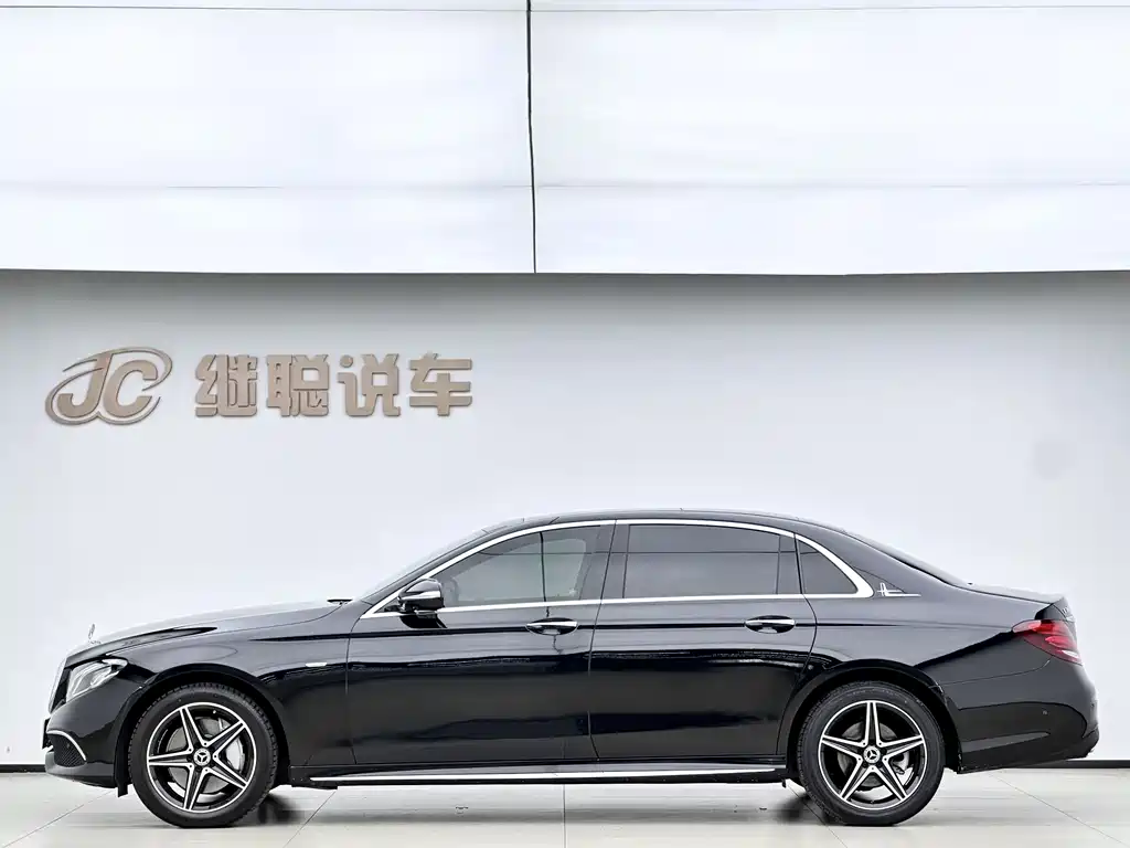 Mercedes-Benz E-Class 2020 — фото 13