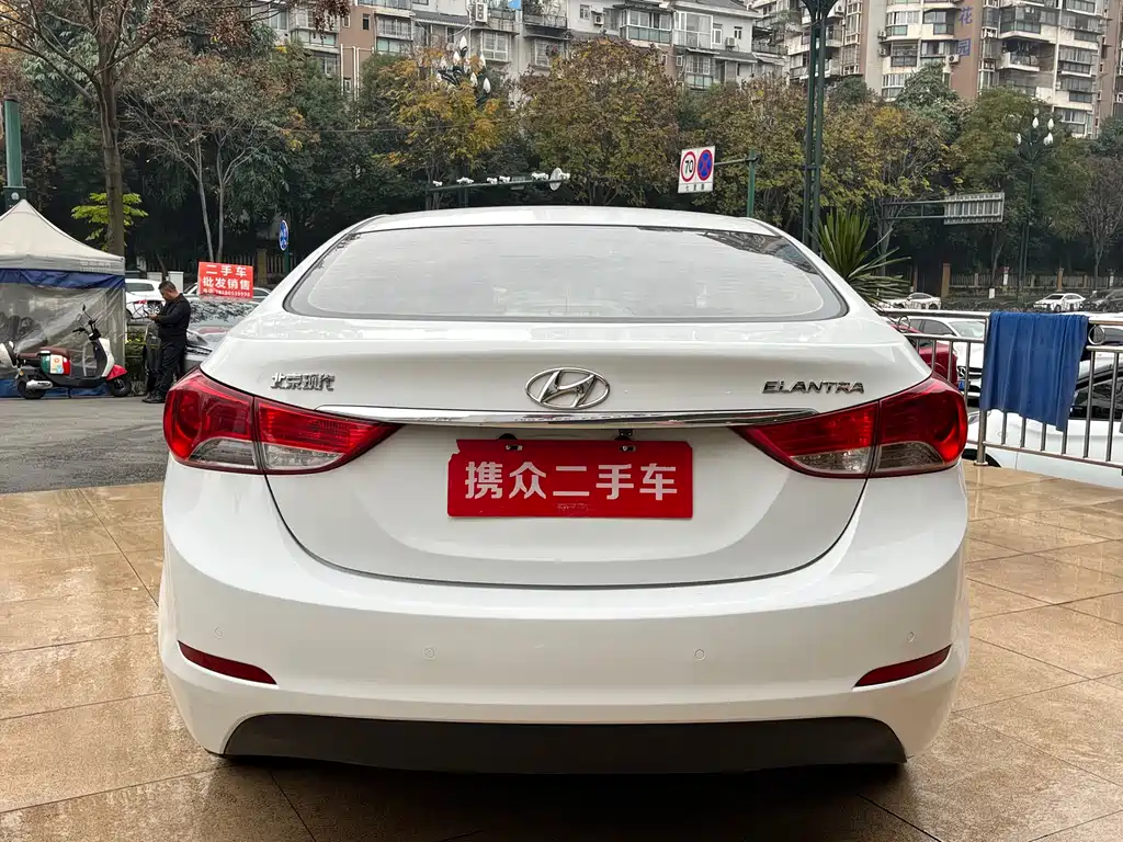 Hyundai Elantra Langdong 2014 — фото 13