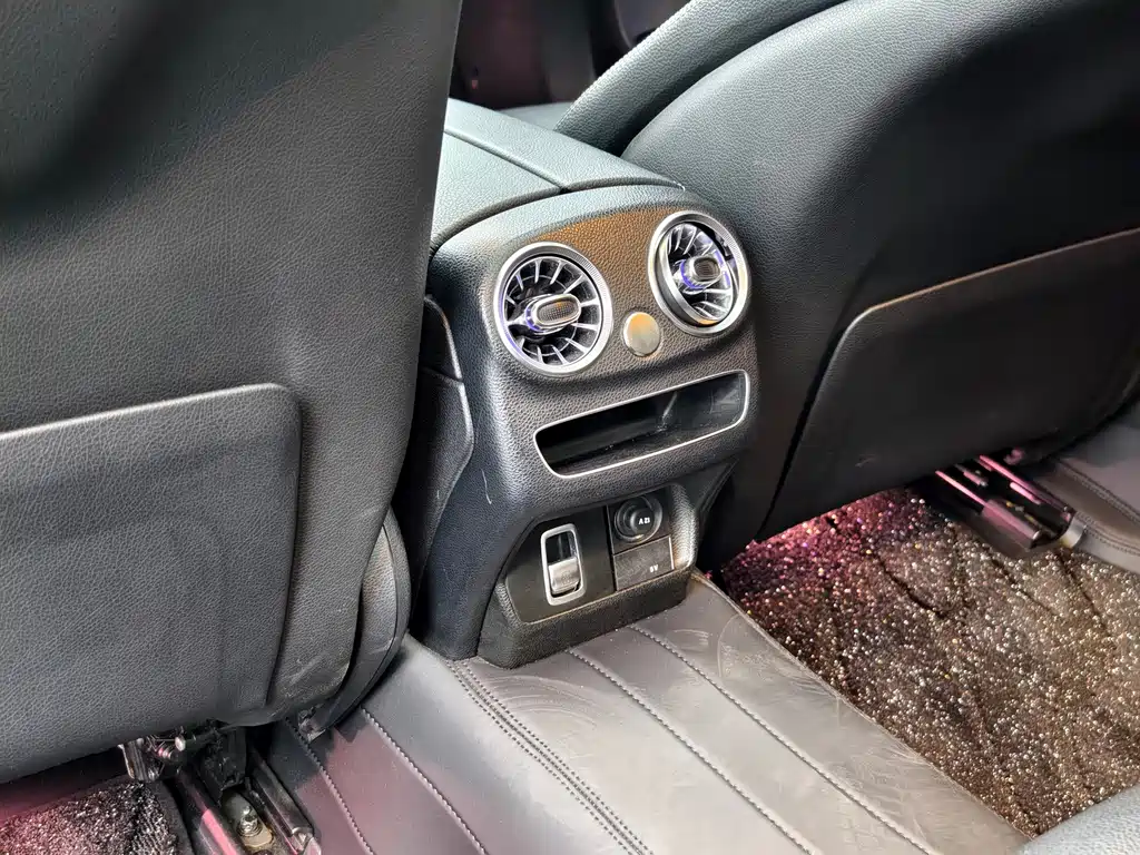 Mercedes-Benz C-Class 2021 — фото 17