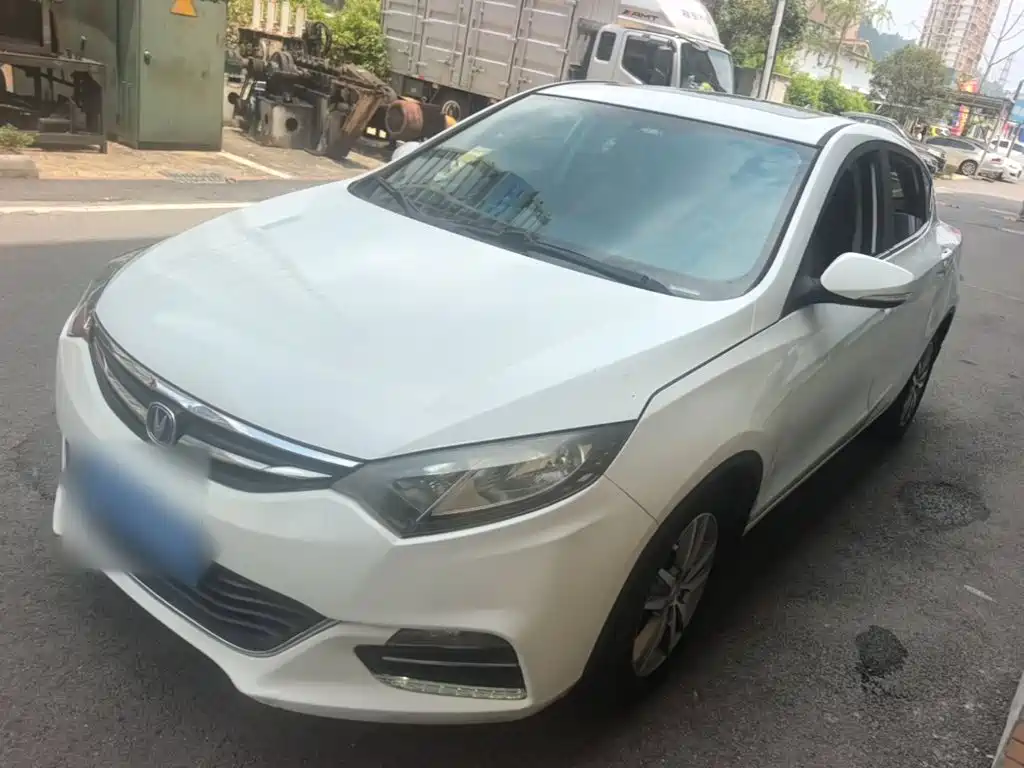 Changan Eado XT 2017 — фото 2