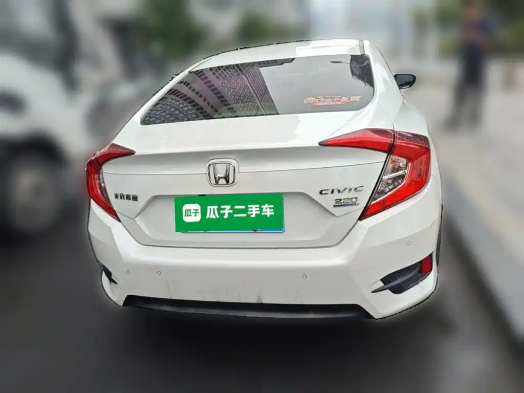 Honda Civic 2018 — фото 4