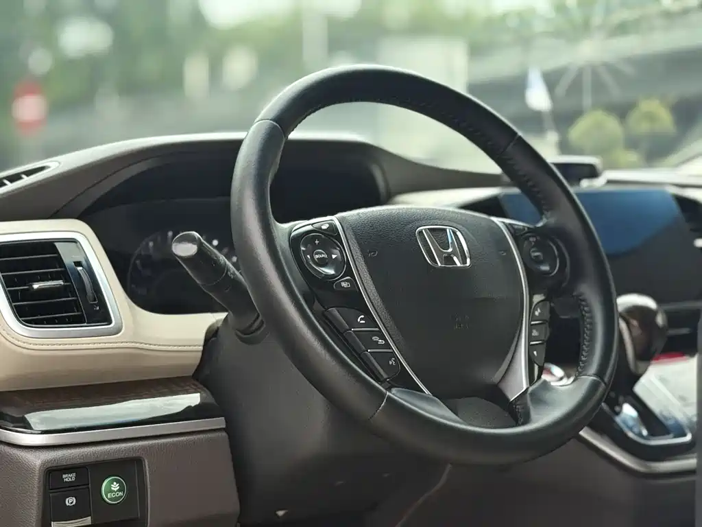 Honda Odyssey 2015 — фото 17