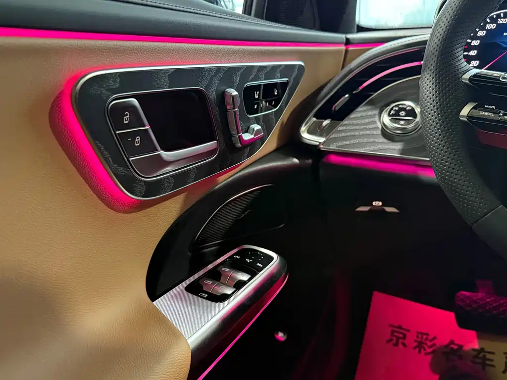 Mercedes-Benz E-Class 2024 — фото 16