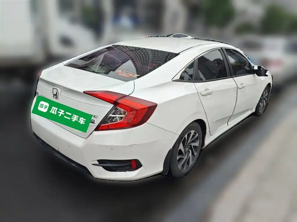 Honda Civic 2018 — фото 5