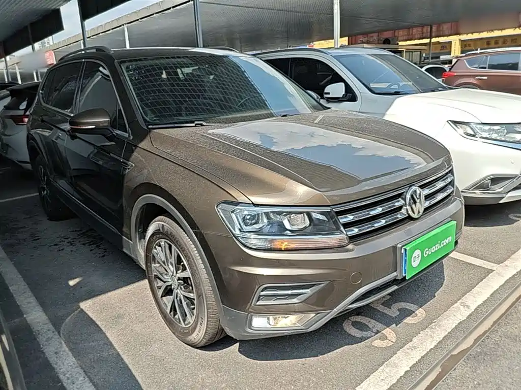 Volkswagen Tiguan L 2017 — фото 4