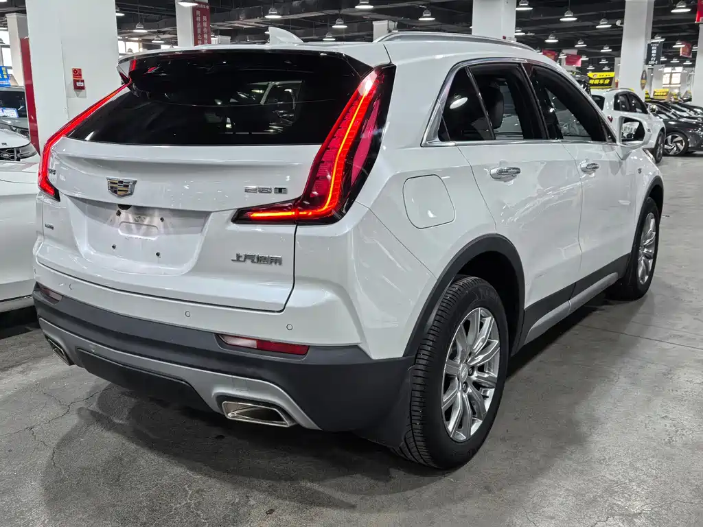 Cadillac XT4 2019 — фото 5
