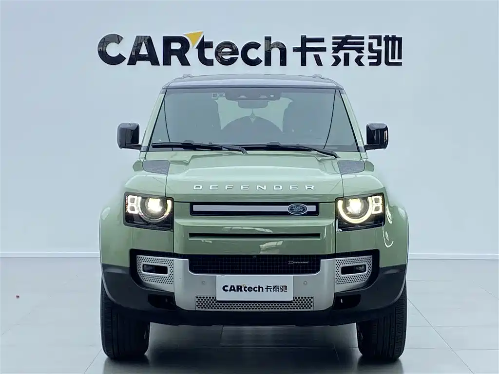 Land Rover Defender 2023 — фото 2