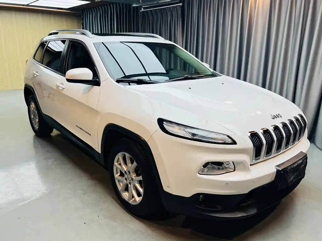 Jeep Cherokee 2016