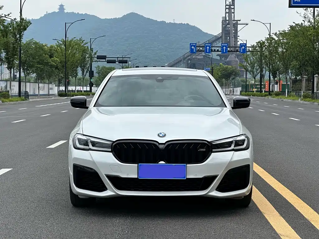 BMW 5 Series 2022
