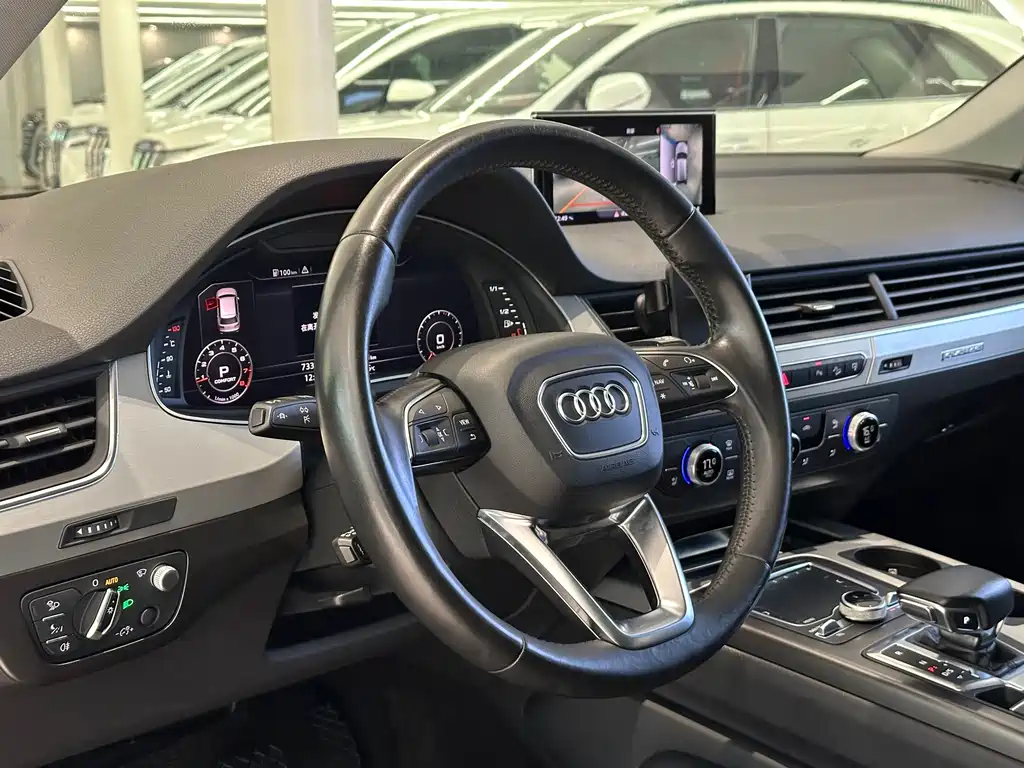 Audi Q7 2017 — фото 10