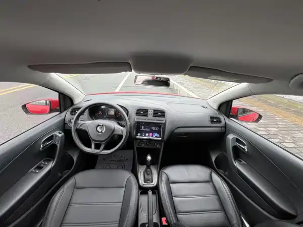 Volkswagen Polo 2016