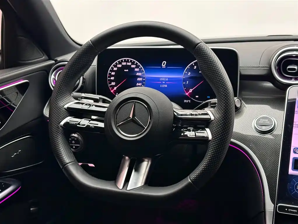 Mercedes-Benz C-Class 2024 — фото 12