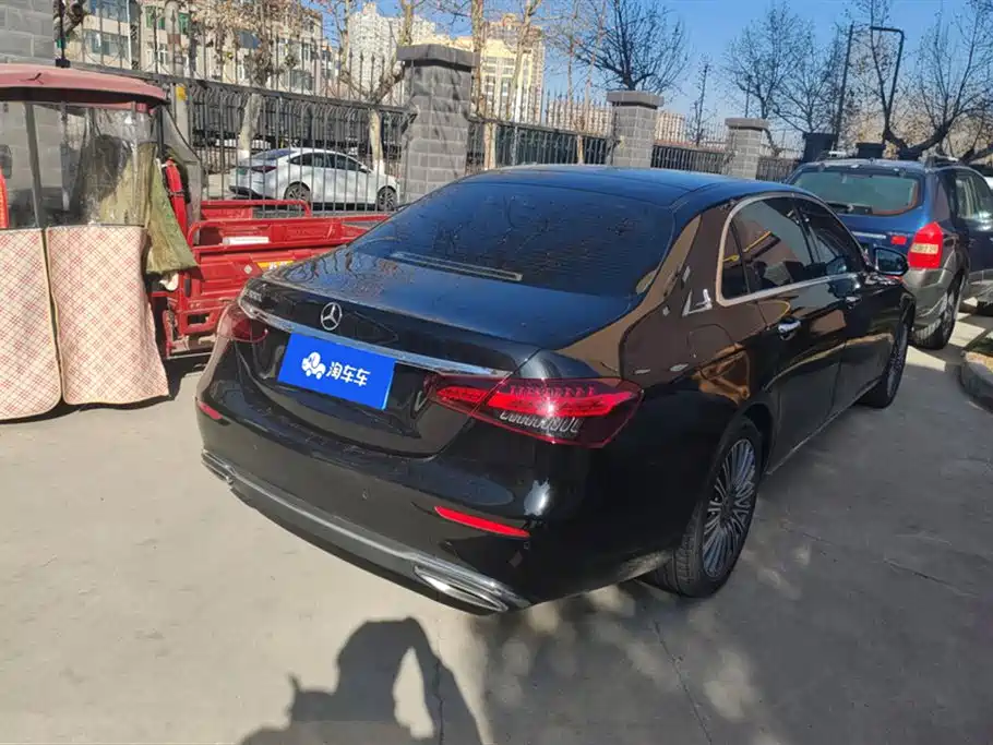 Mercedes-Benz E-Class 2022