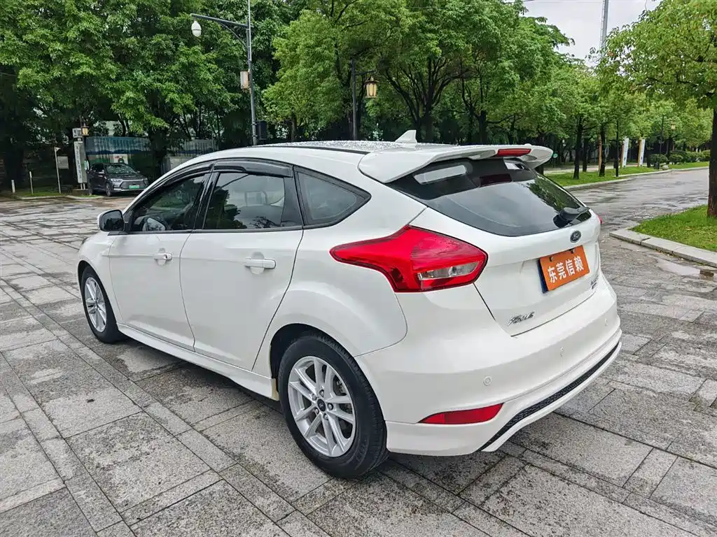 Ford Focus 2019 — фото 7