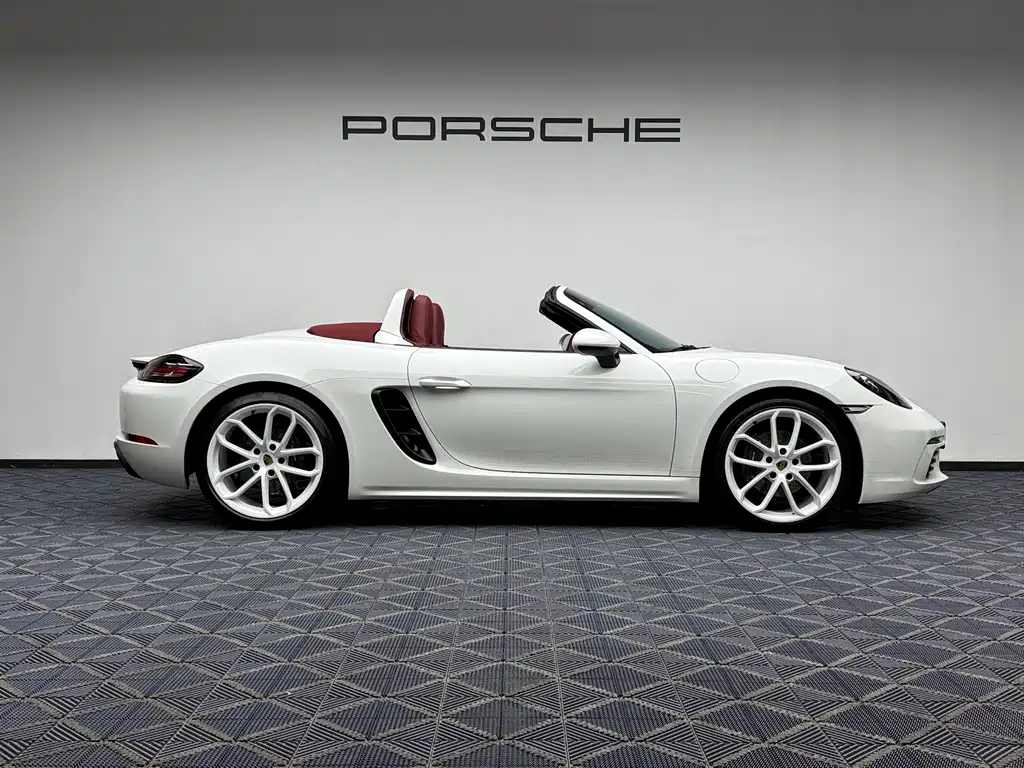 Porsche 718 2026 — фото 8