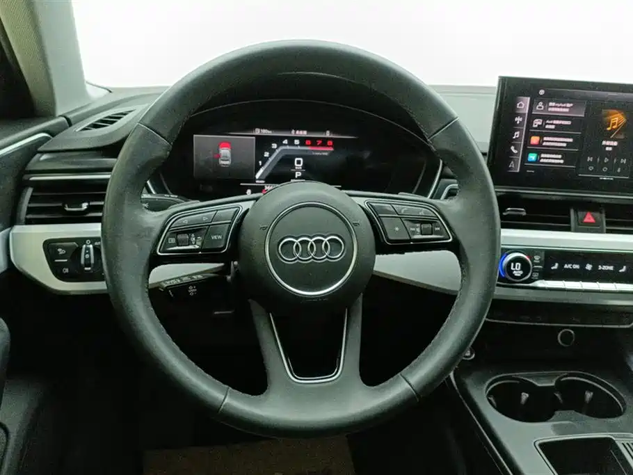 Audi A4L 2023 — фото 15