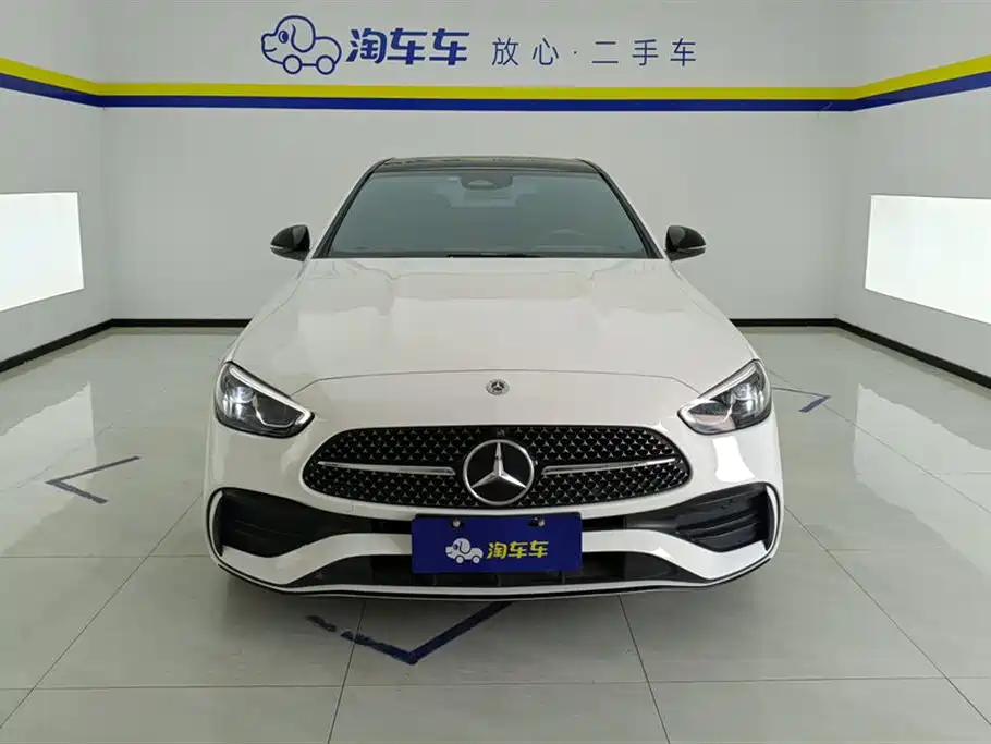 Mercedes-Benz C-Class 2024