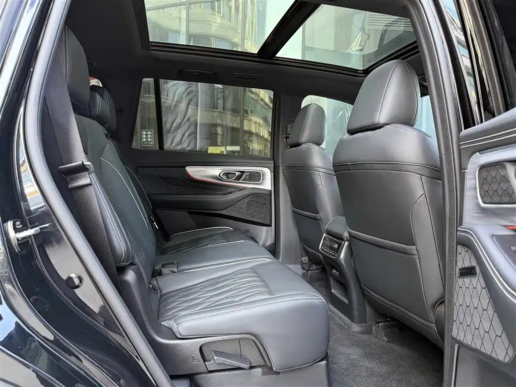 GAC Motor Trumpchi GS8 2023 — фото 36