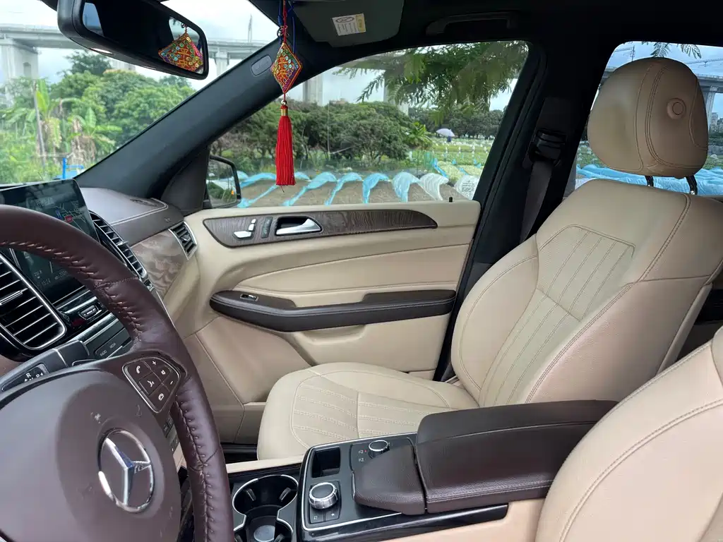 Mercedes-Benz GLE 2018 — фото 19
