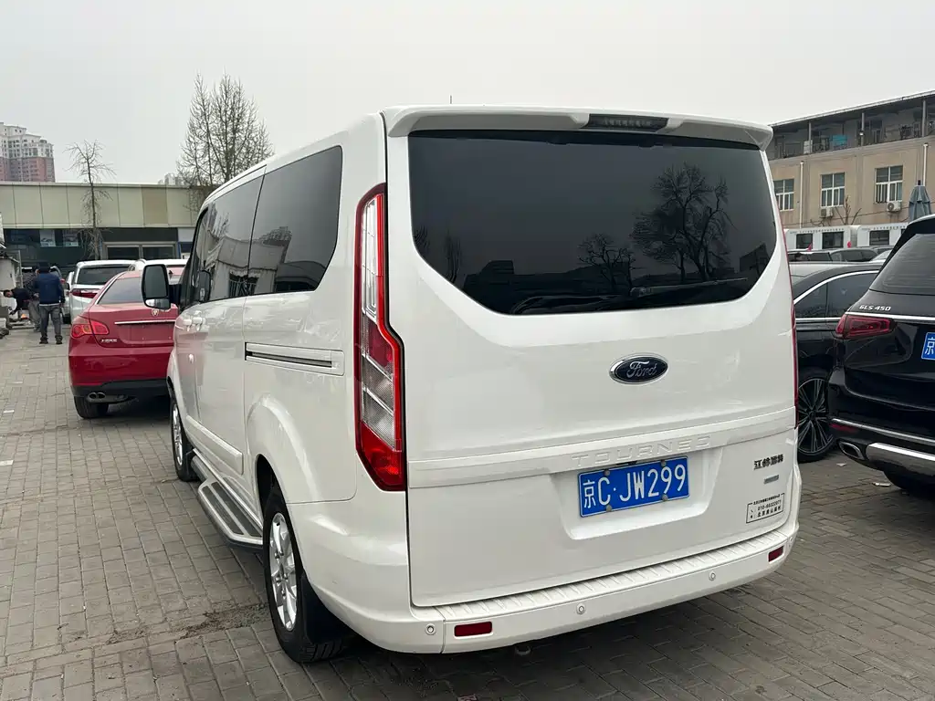 Ford Tourneo 2021 — фото 13