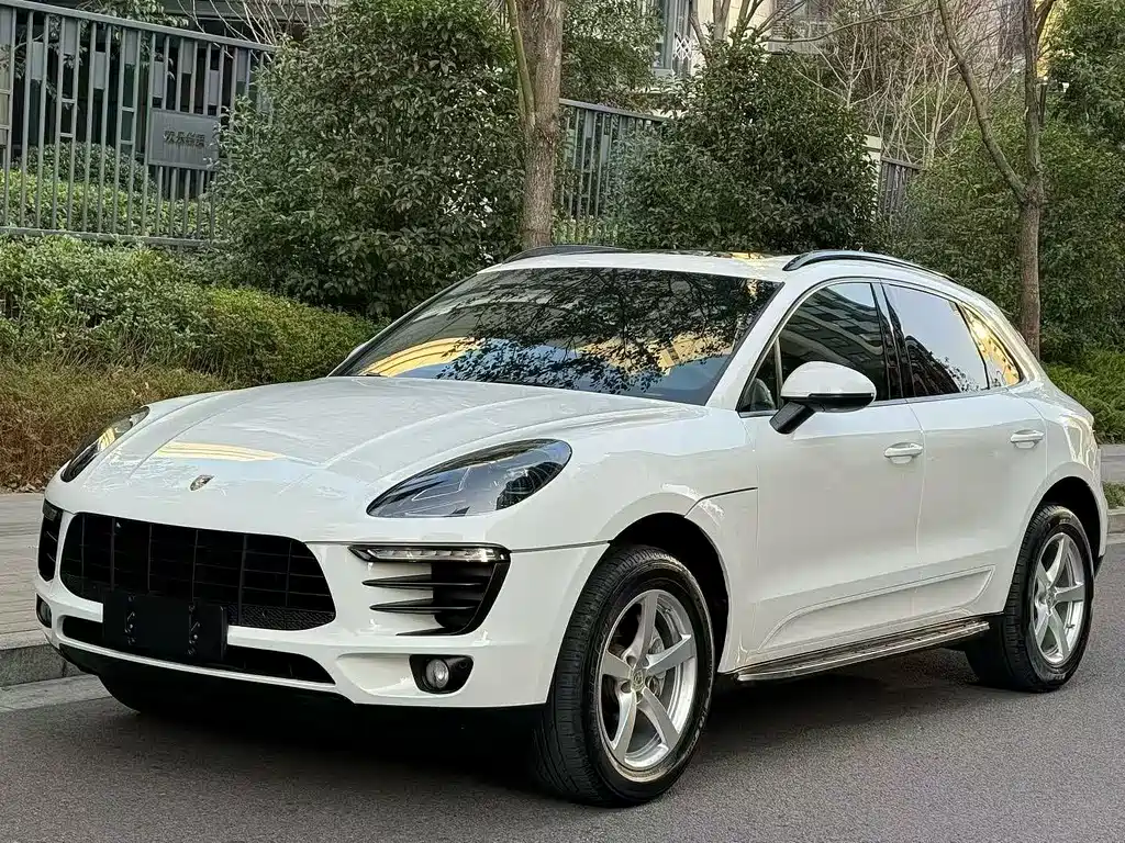 Porsche Macan 2017 — фото 1