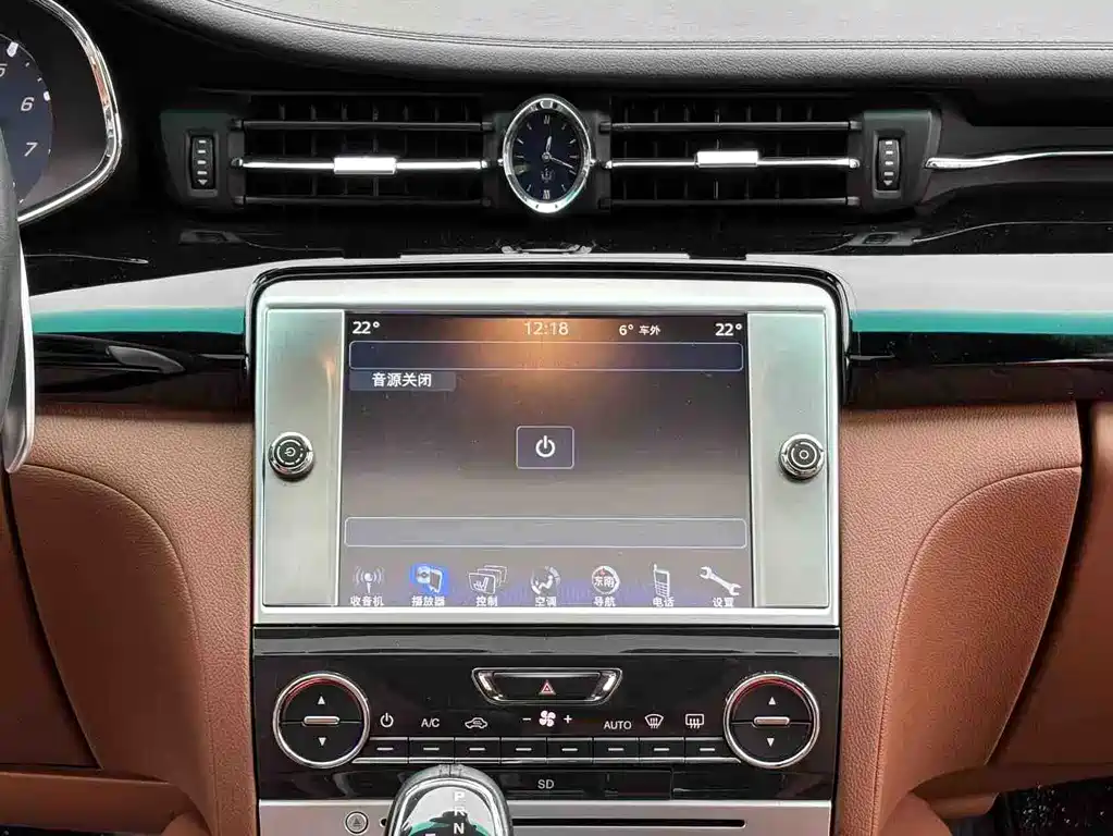 Maserati Quattroporte 2015 — фото 5