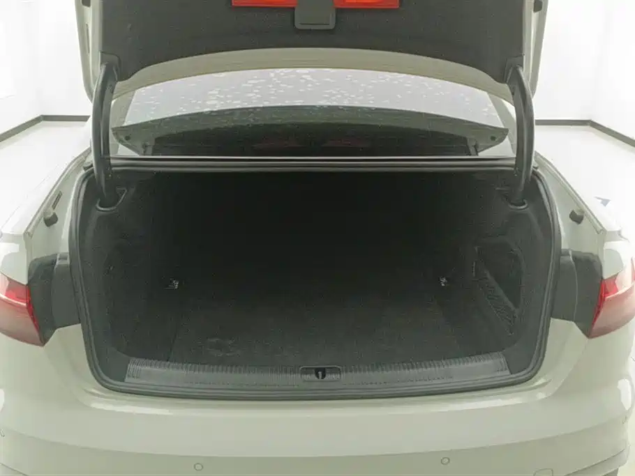 Audi A4L 2023