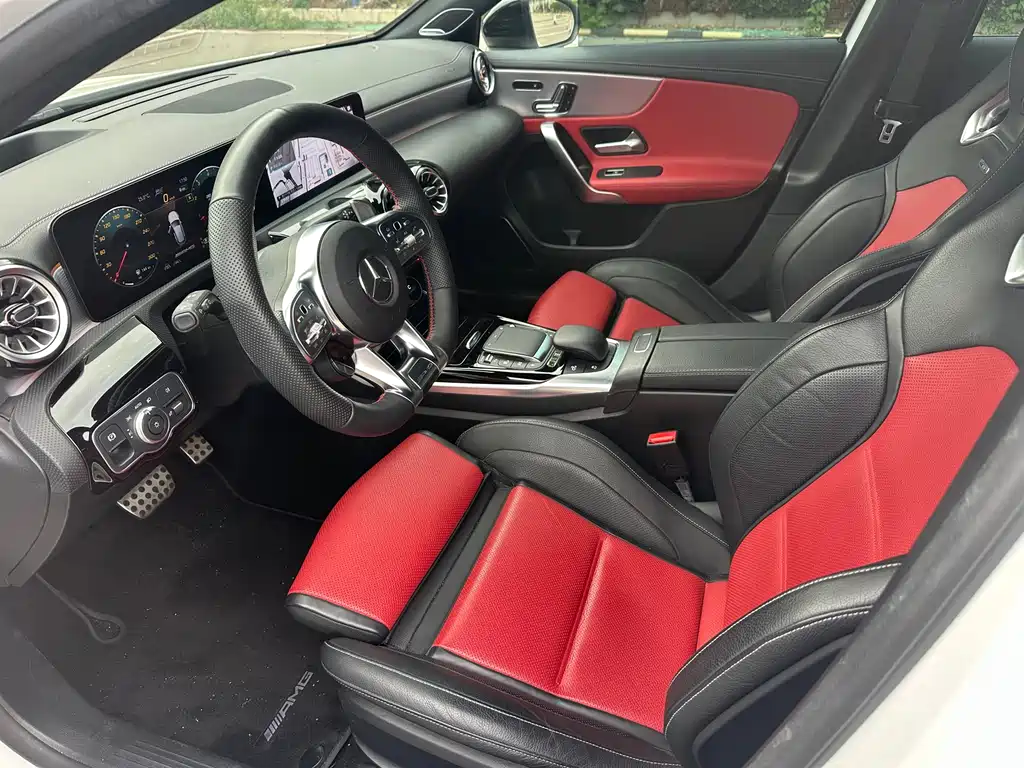 Mercedes-Benz A-Class AMG 2023 — фото 4