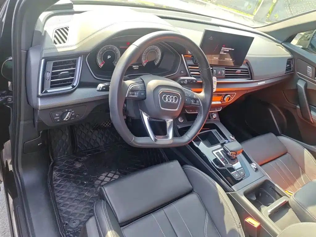 Audi Q5L 2023 — фото 13