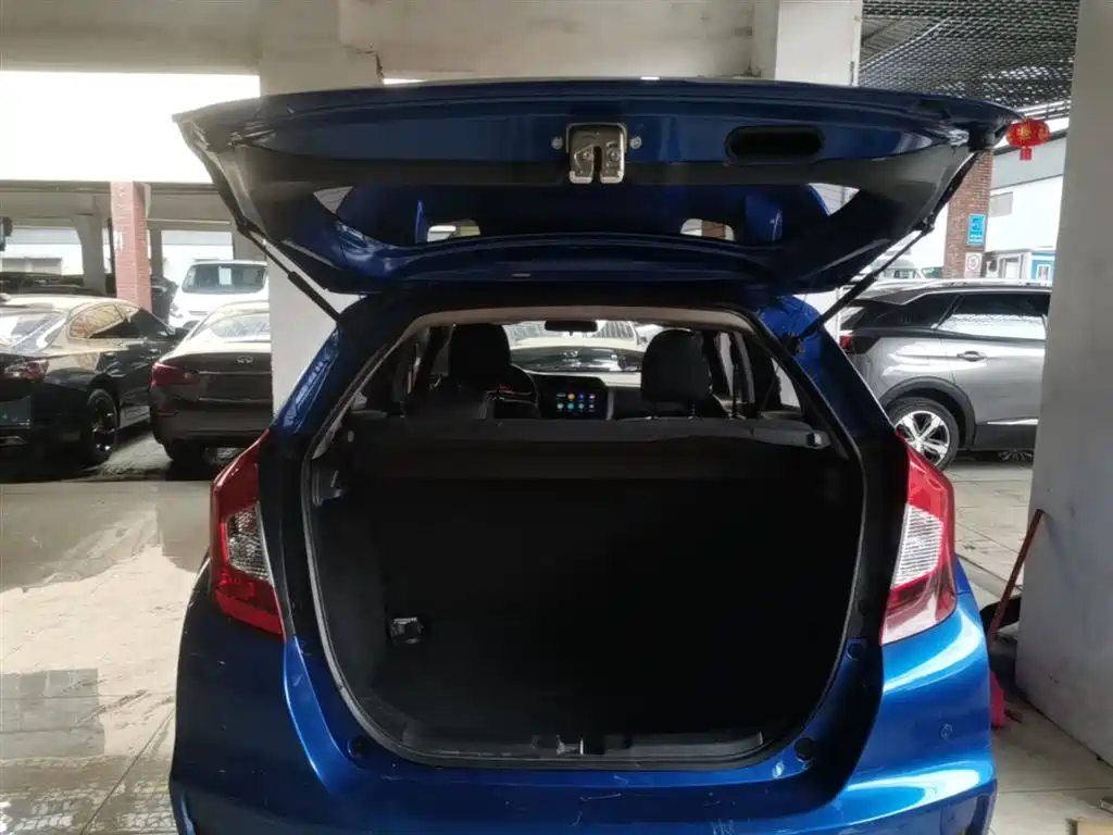 Honda Fit 2018 — фото 19