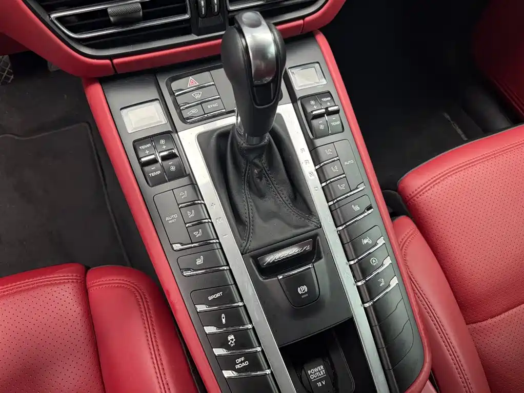 Porsche Macan 2021 — фото 13