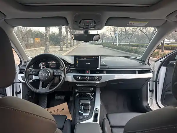 Audi A4L 2021