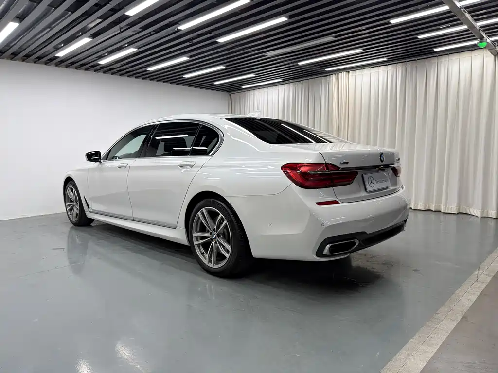 BMW 7 Series 2019 — фото 24