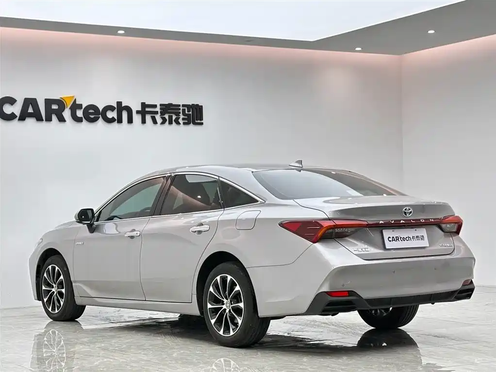 Toyota Avalon 2022