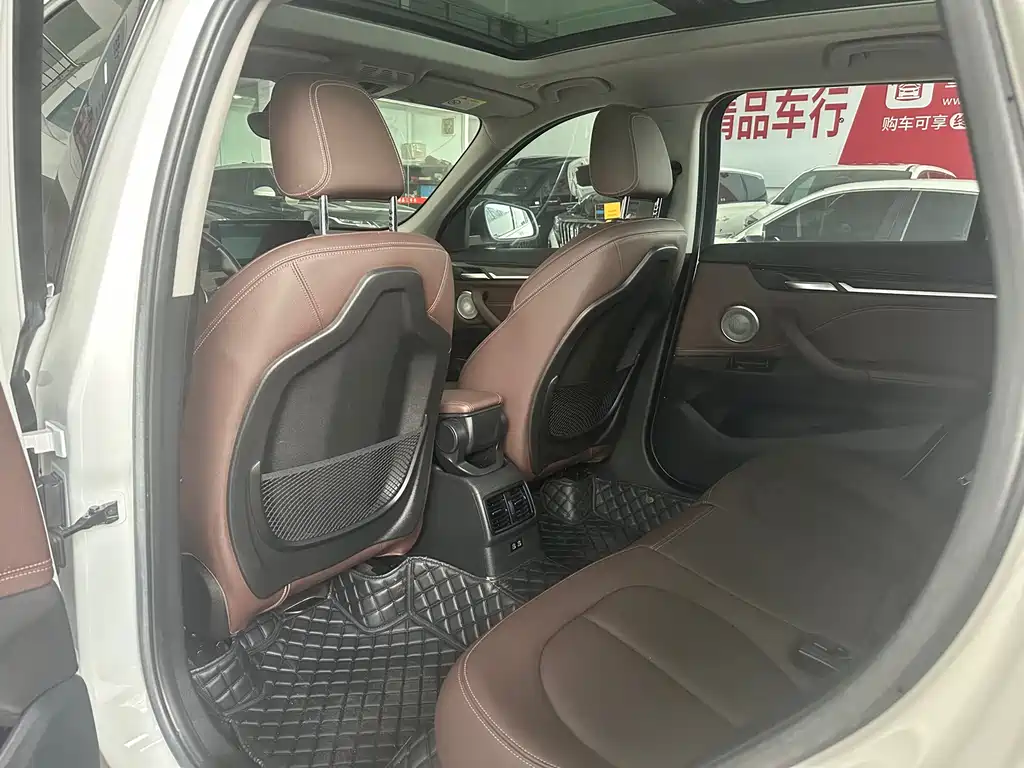 BMW X1 2021 — фото 10